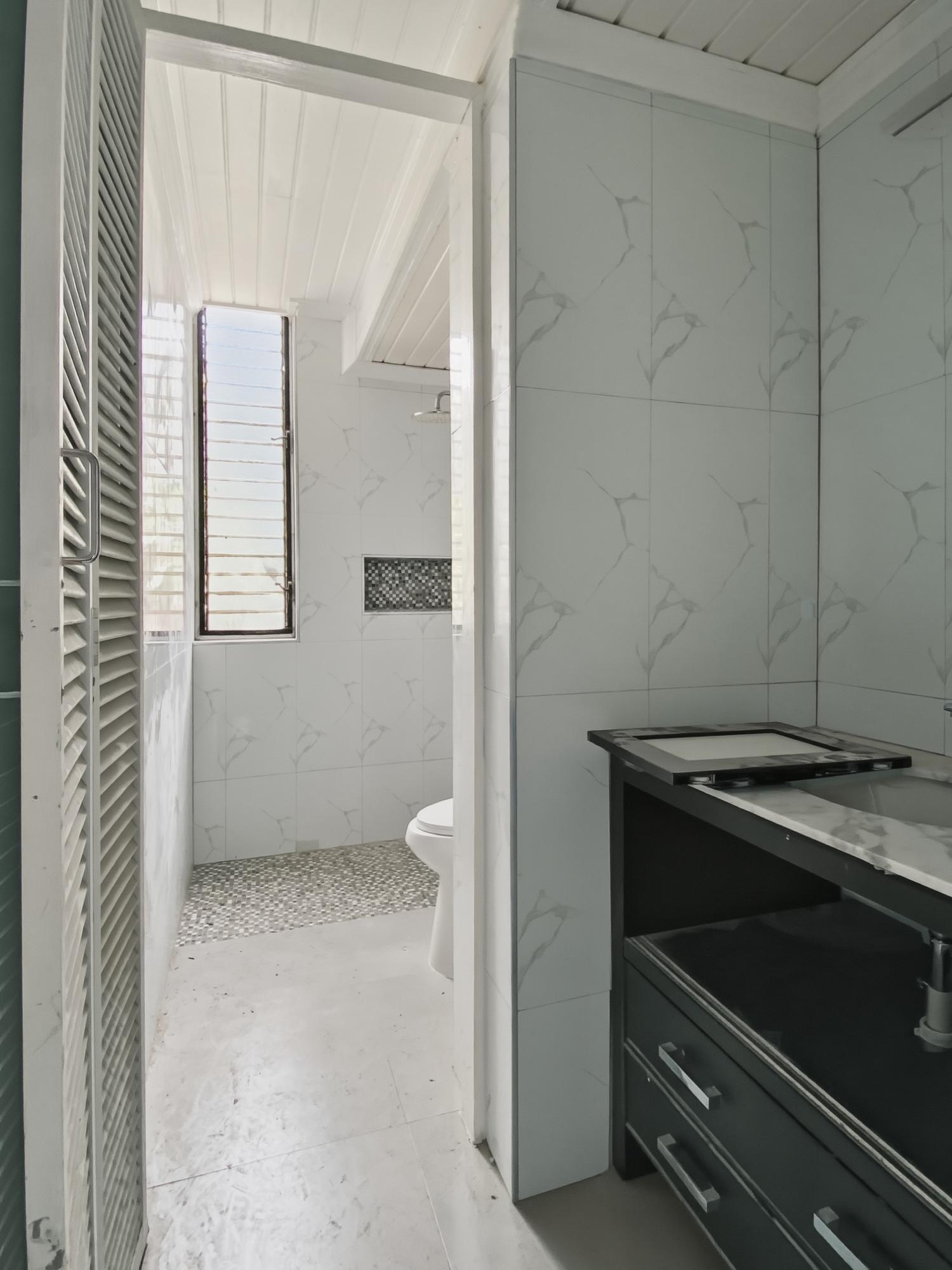 Tenth image of 31- Renfrew Road, Courtleigh in Kingston 5, St. Andrew, Jamaica - property is For Rent
