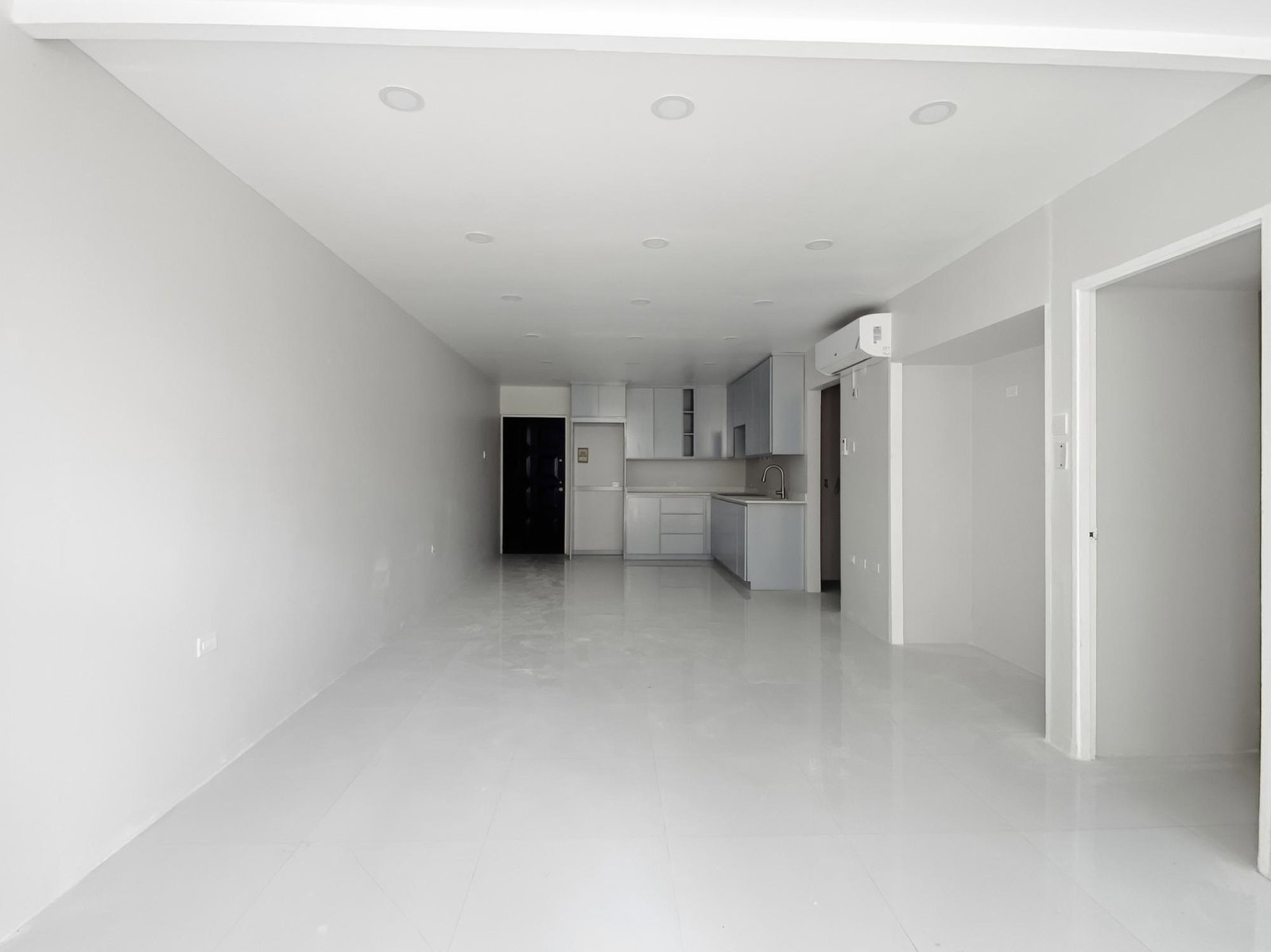 Sixth image of 31- Renfrew Road, Courtleigh in Kingston 5, St. Andrew, Jamaica - property is For Rent