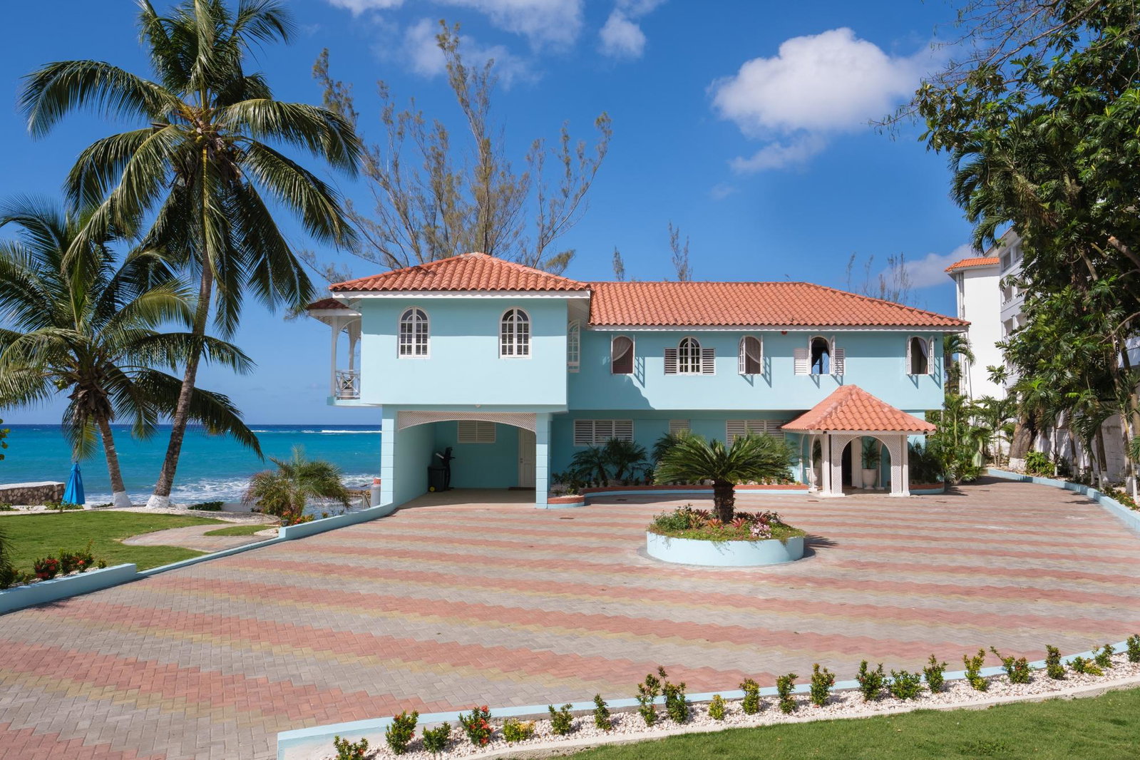 Second image of Edgewater Beach Villa in Tower Isle, St. Mary, Jamaica - property is For Sale