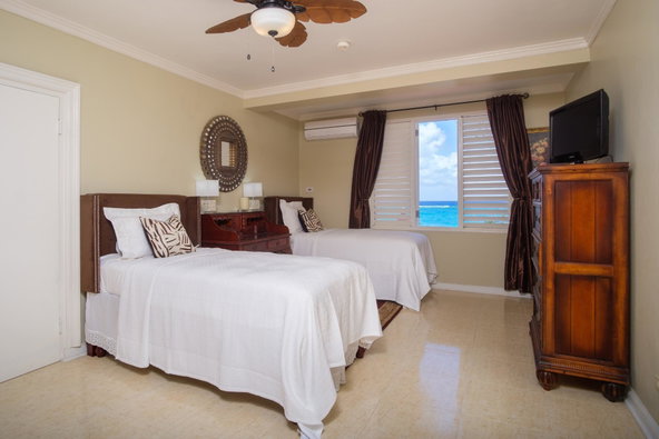 Sixth image of Edgewater Beach Villa in Tower Isle, St. Mary, Jamaica - property is For Sale