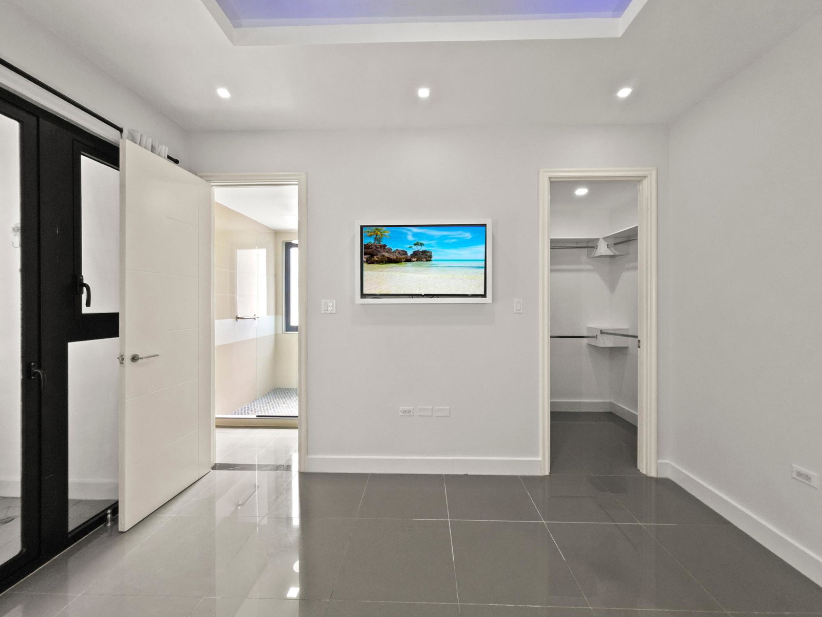 Eleventh image of 39 Wellington Drive, Kingsto in Kingston 6, St. Andrew, Jamaica - property is For Rent