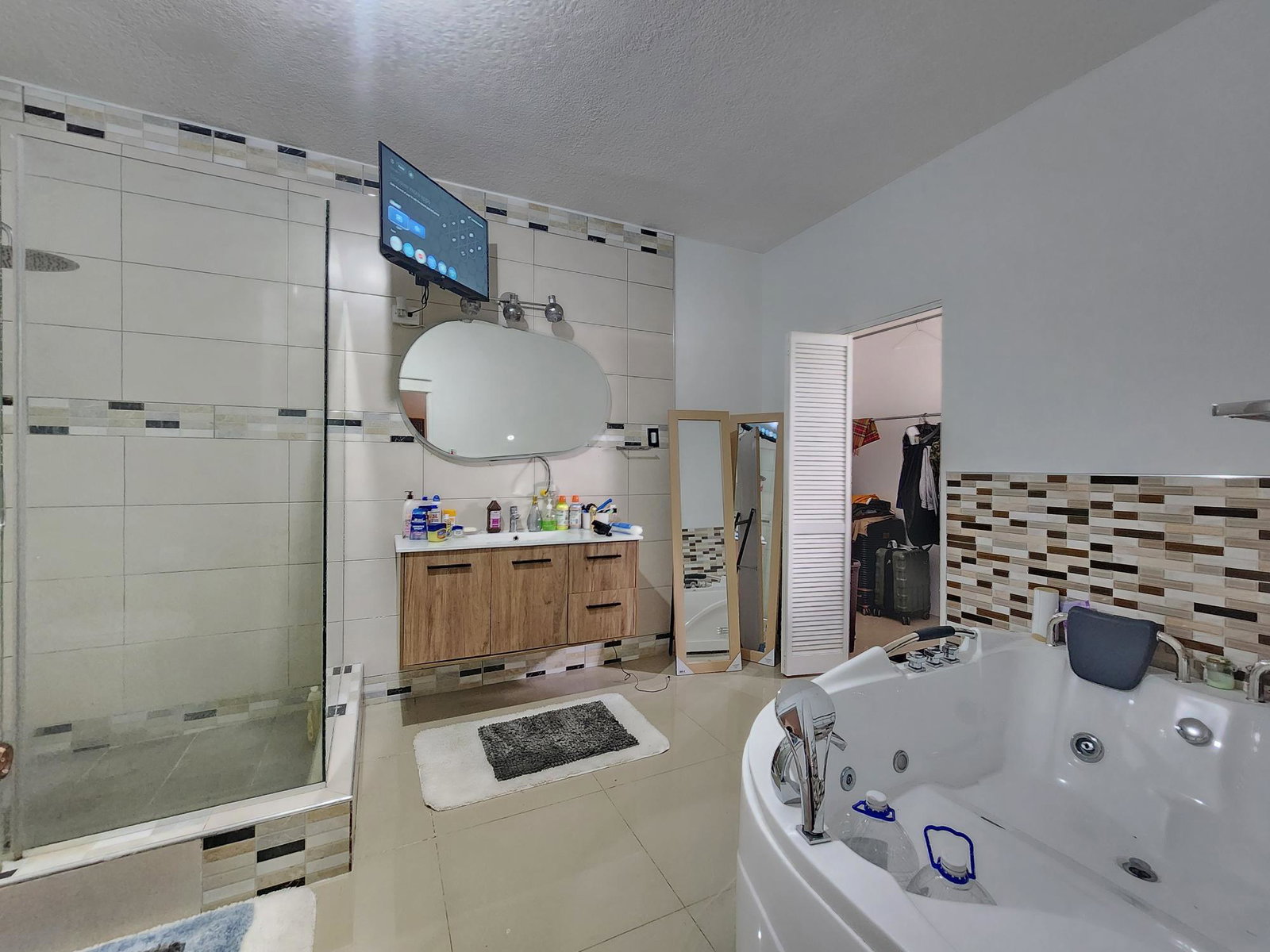 Seventh image of 24 Farewell Avenue in Kingston 20, St. Andrew, Jamaica - property is For Sale
