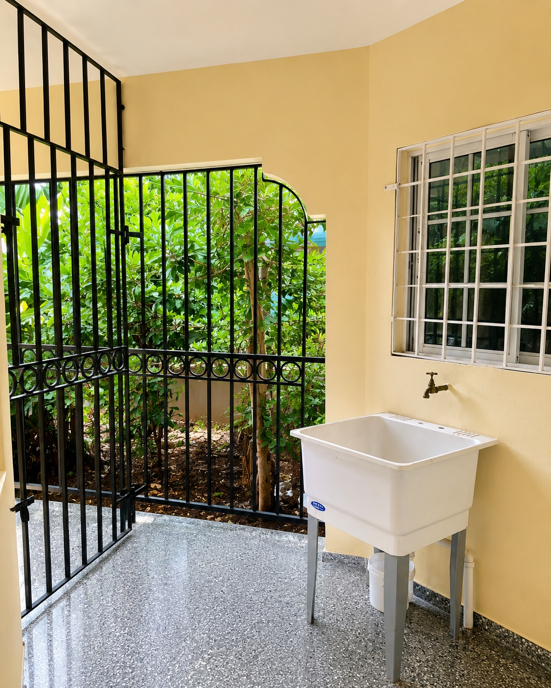Seventh image of 6-996 St. Albans Close in Green Acres, St. Catherine, Jamaica - property is For Rent