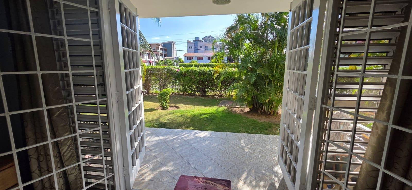 Seventh image of 19a-14 Clieveden Avenue in Kingston 6, St. Andrew, Jamaica - property is For Rent