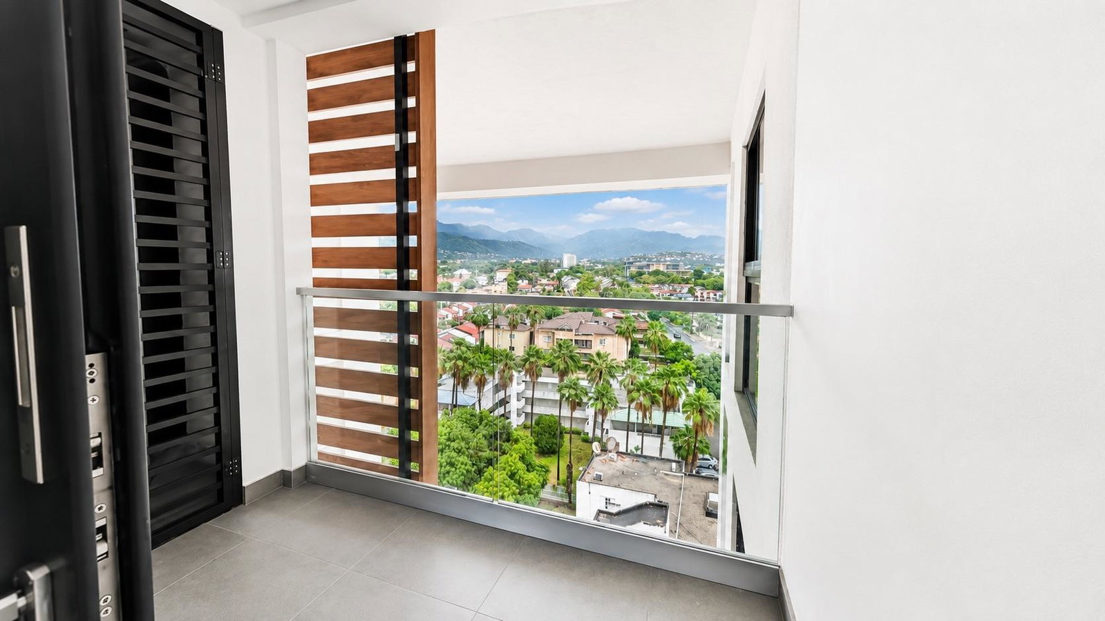 Tenth image of 807-10 Waterloo Ave in Kingston 10, St. Andrew, Jamaica - property is For Sale