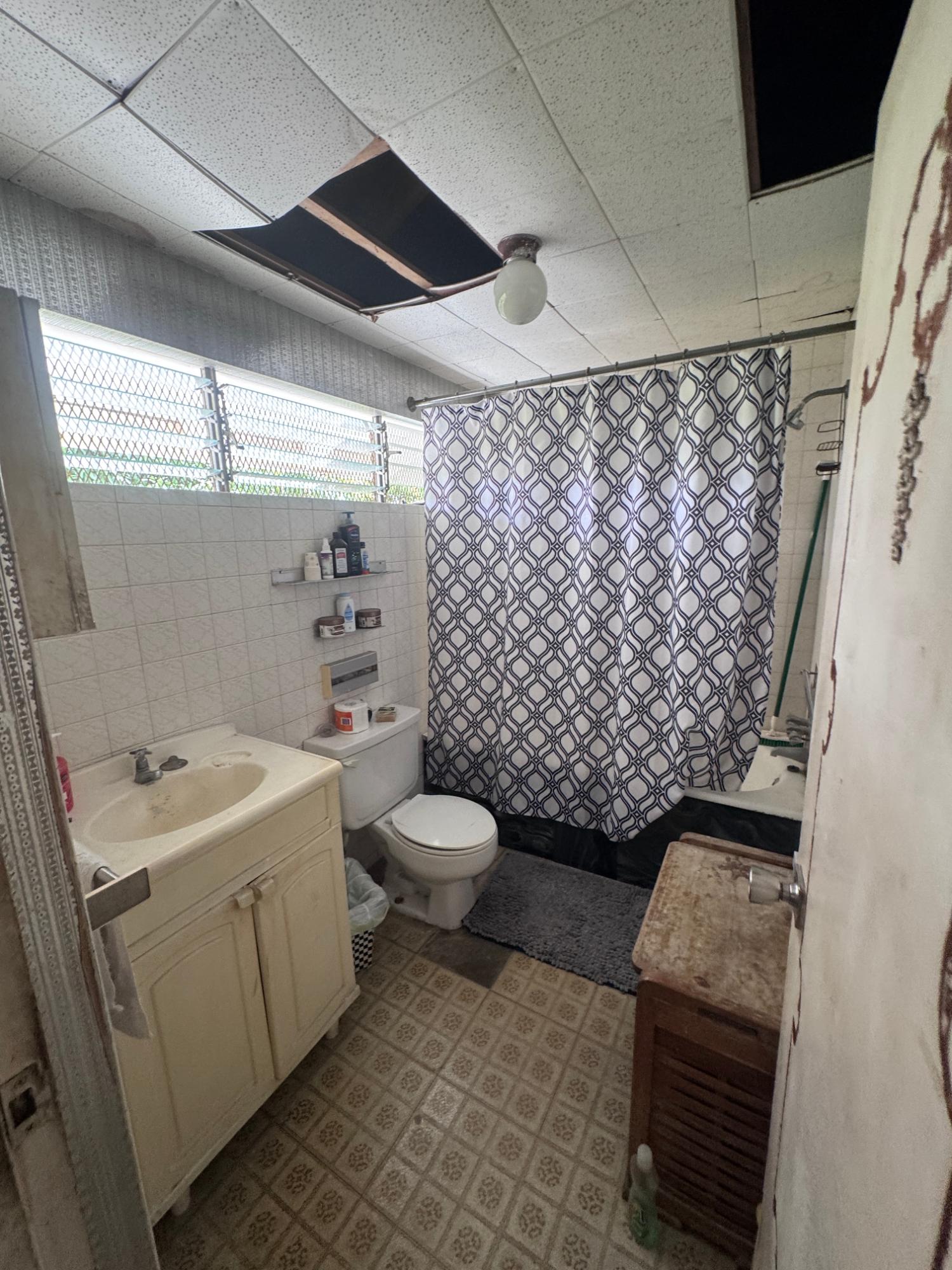Twenty-First image of 16 Evans Avenus in Kingston 8, St. Andrew, Jamaica - property is For Sale