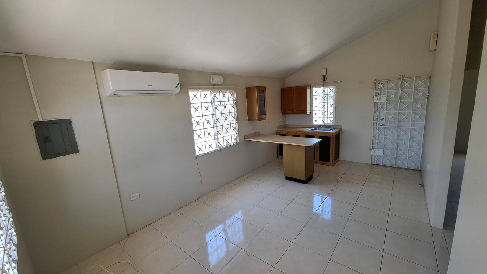 Fourth image of 735 Modelle Crescent in Old Harbour, St. Catherine, Jamaica - property is For Rent