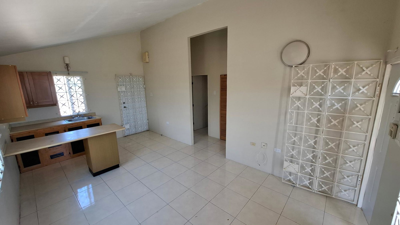 Fifth image of 735 Modelle Crescent in Old Harbour, St. Catherine, Jamaica - property is For Rent