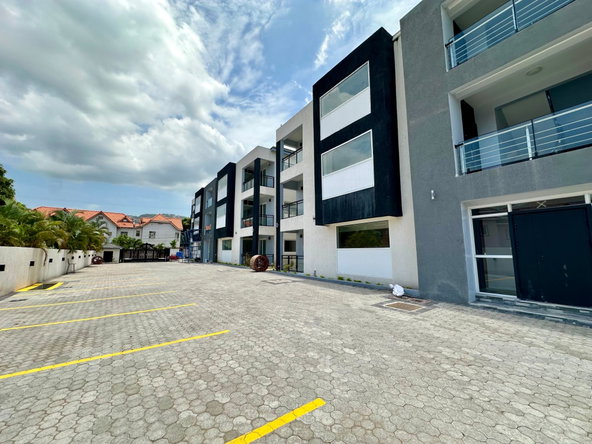 First image of 15 Roehampton Drive in Kingston 19, St. Andrew, Jamaica - property is For Sale