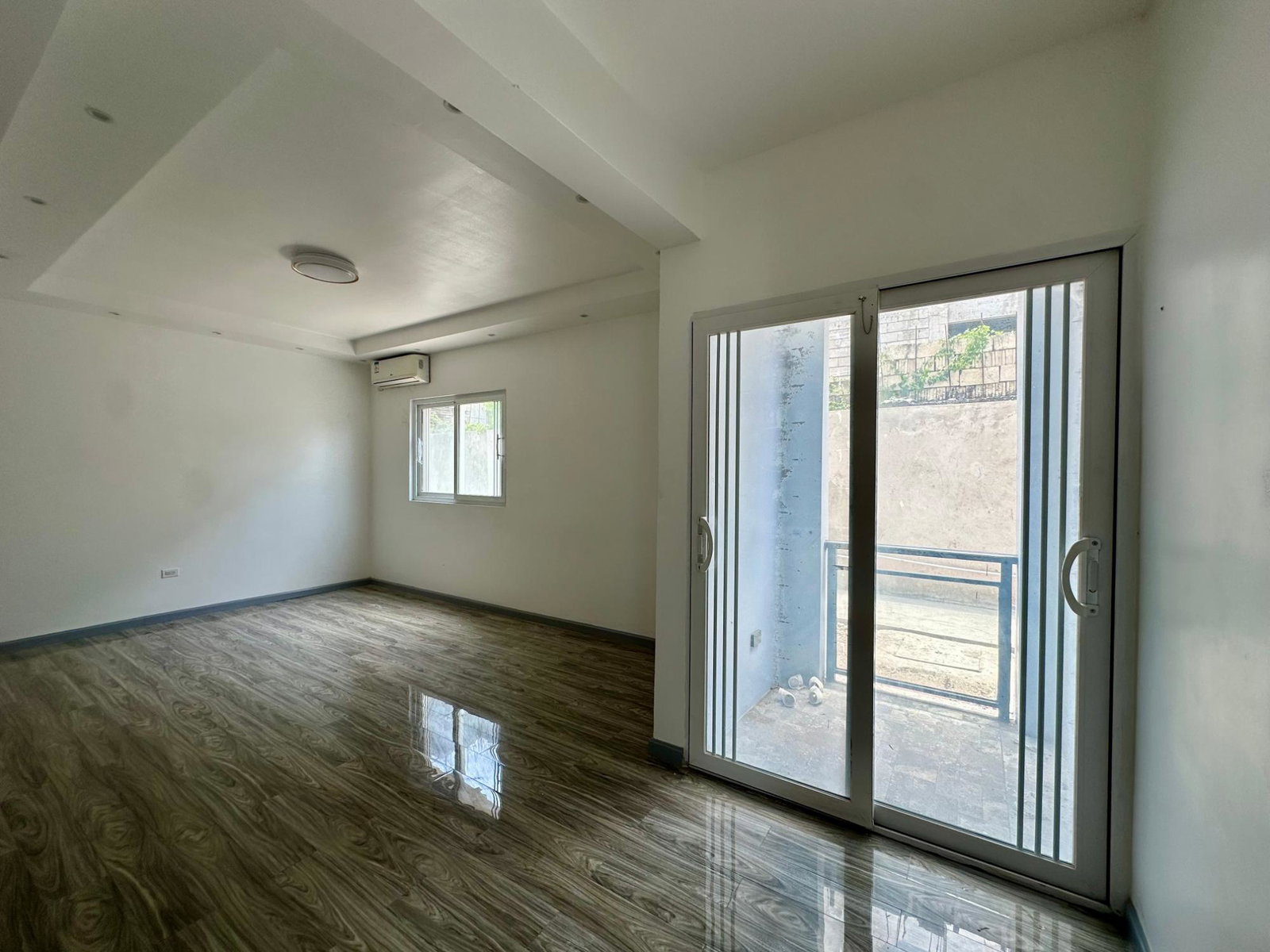 Tenth image of 15 Roehampton Drive in Kingston 19, St. Andrew, Jamaica - property is For Sale