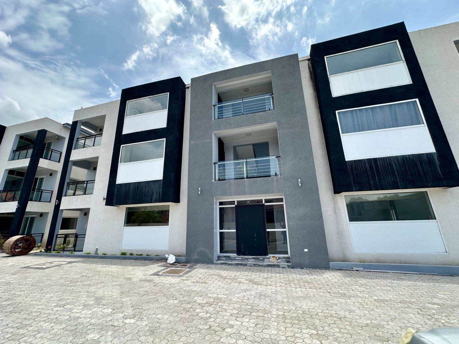 Second image of 15 Roehampton Drive in Kingston 19, St. Andrew, Jamaica - property is For Sale