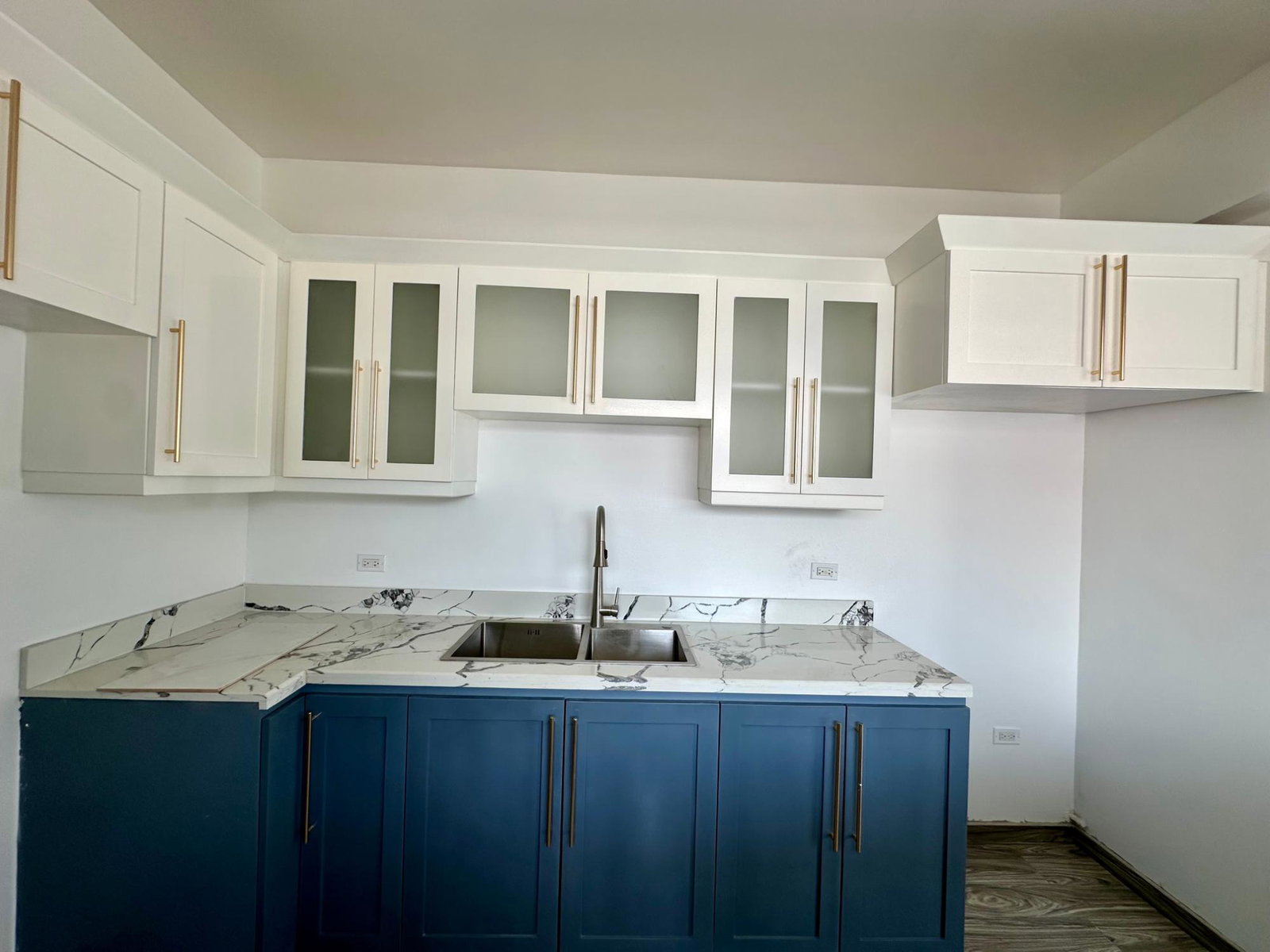Fifth image of 15 Roehampton Drive in Kingston 19, St. Andrew, Jamaica - property is For Sale