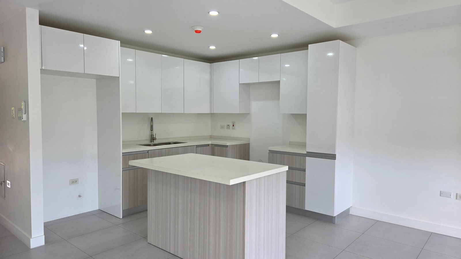 Eighth image of B25- 2 1/2 Graham Heights in Kingston 6, St. Andrew, Jamaica - property is For Rent
