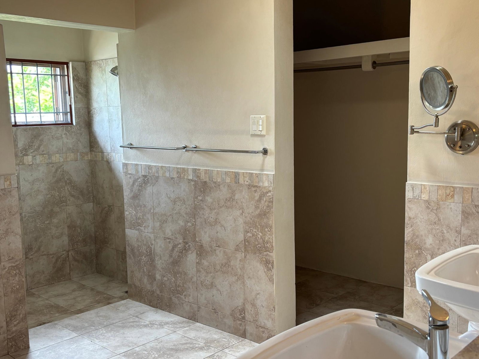 Thirteenth image of 1 3-5 Great House Boulevard in Kingston 6, St. Andrew, Jamaica - property is For Rent