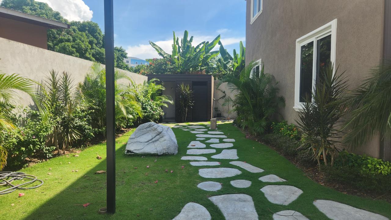 Twenty-Third image of 2-2 Merrivale Close, Kingston in Kingston 8, St. Andrew, Jamaica - property is For Rent