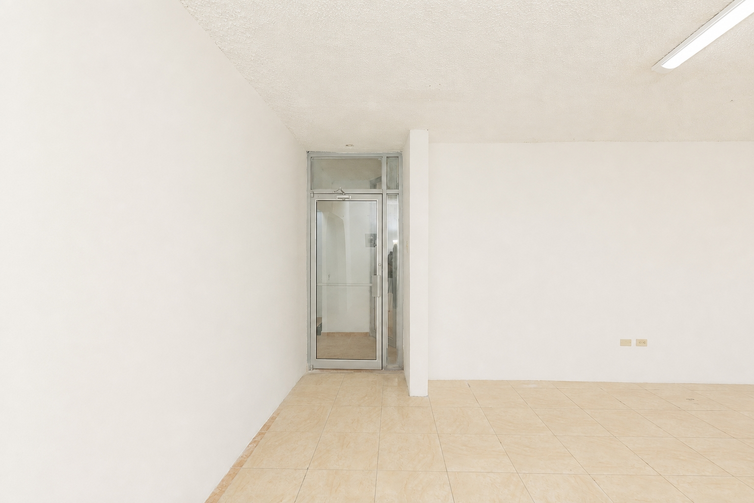 Third image of 3a-88 Half Way Tree Road in Kingston 10, St. Andrew, Jamaica - property is For Rent