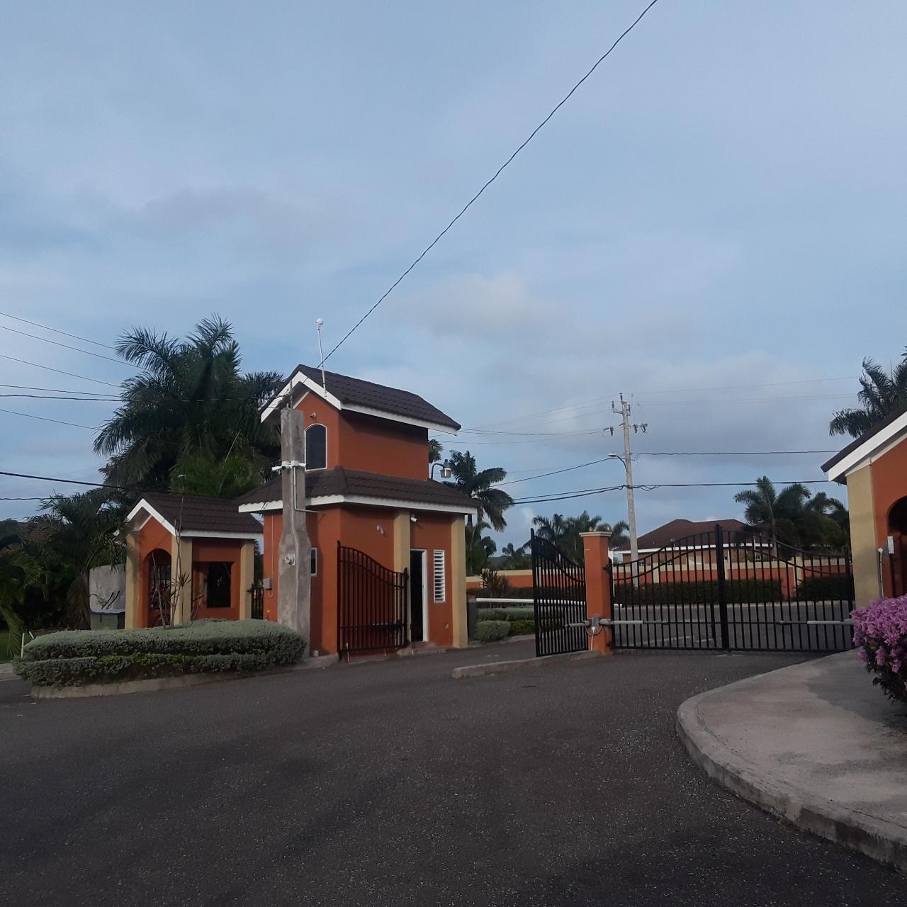 Seventeenth image of Drax Hall Manor in St. Ann's Bay, St. Ann, Jamaica - property is For Sale
