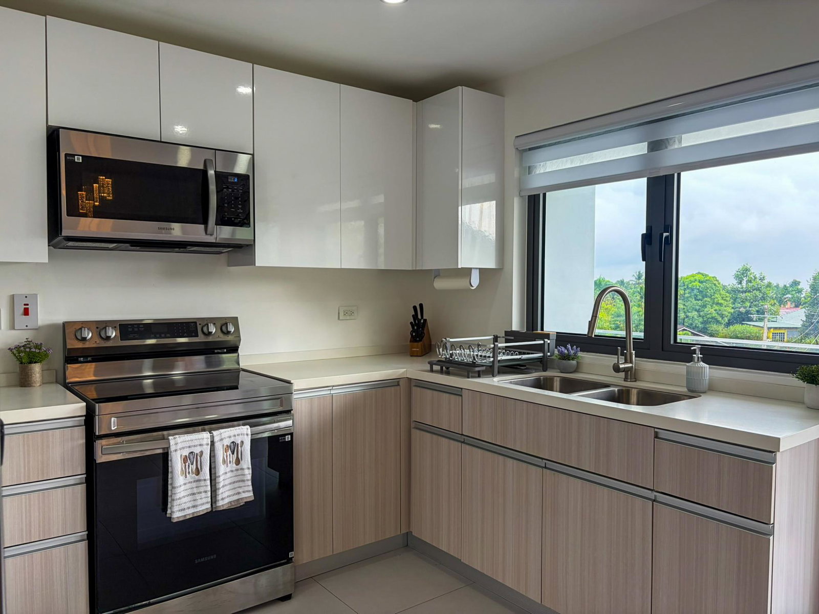 Tenth image of C42-2 1/2 Graham Heights in Kingston 6, St. Andrew, Jamaica - property is For Rent