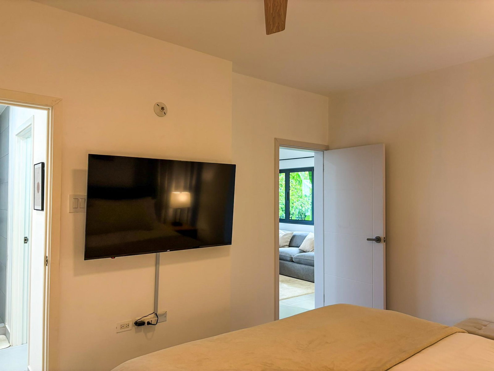 Sixteenth image of C42-2 1/2 Graham Heights in Kingston 6, St. Andrew, Jamaica - property is For Rent