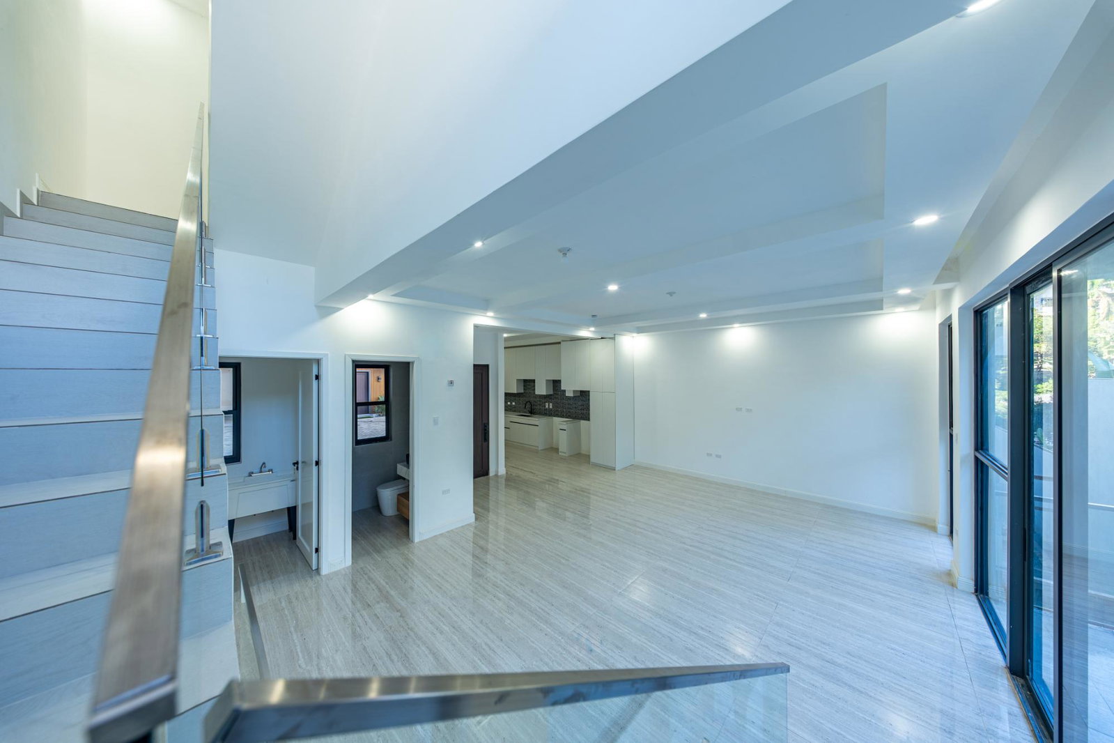 Twelfth image of Th-a2-2 Lipscombe Ave in Kingston 9, St. Andrew, Jamaica - property is For Sale