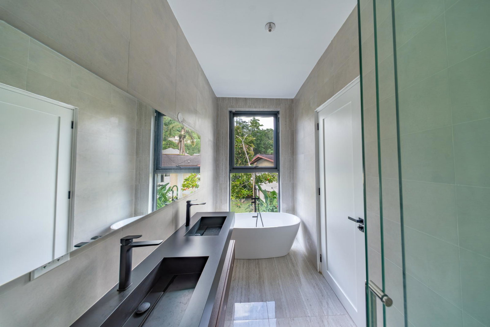 Twenty-Fifth image of Th-a2-2 Lipscombe Ave in Kingston 9, St. Andrew, Jamaica - property is For Sale