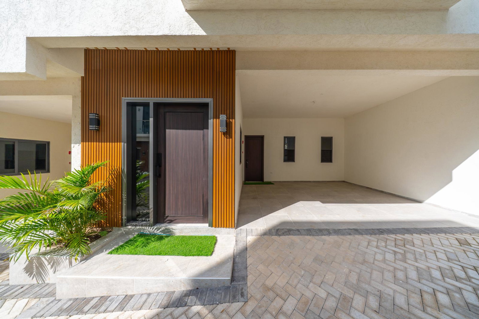 Fifth image of Th-a2-2 Lipscombe Ave in Kingston 9, St. Andrew, Jamaica - property is For Sale