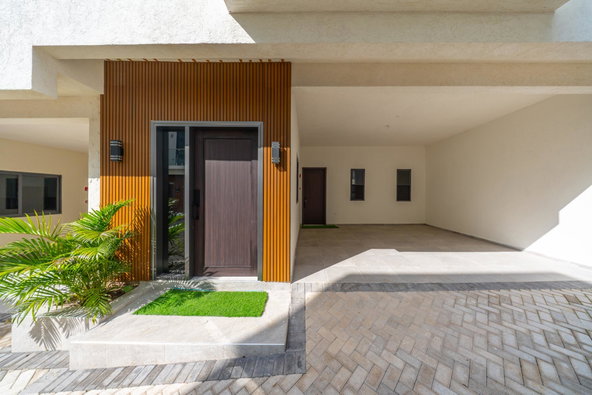 Fifth image of Th-a2-2 Lipscombe Ave in Kingston 9, St. Andrew, Jamaica - property is For Sale
