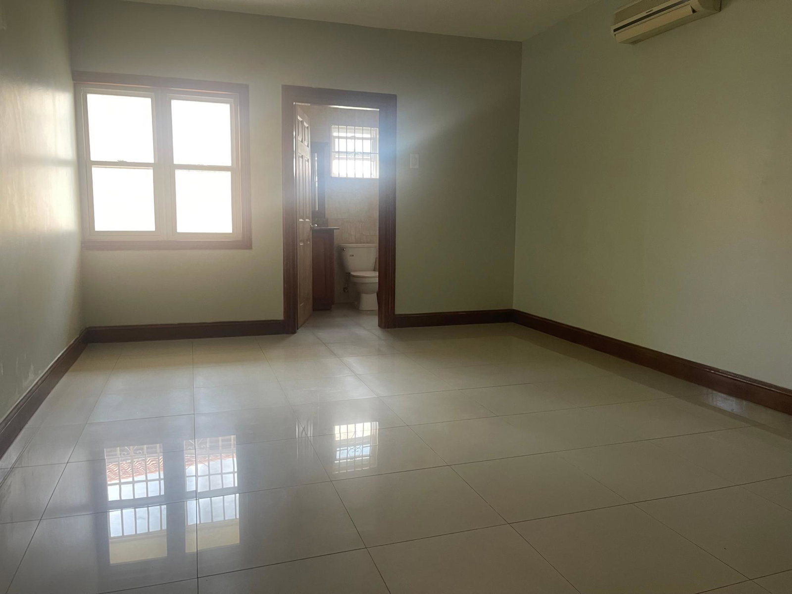 Seventeenth image of 10-61 Paddington Terrace in Kingston 6, St. Andrew, Jamaica - property is For Rent