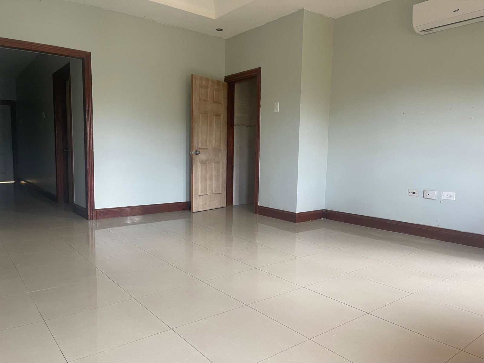 Seventh image of 10-61 Paddington Terrace in Kingston 6, St. Andrew, Jamaica - property is For Rent