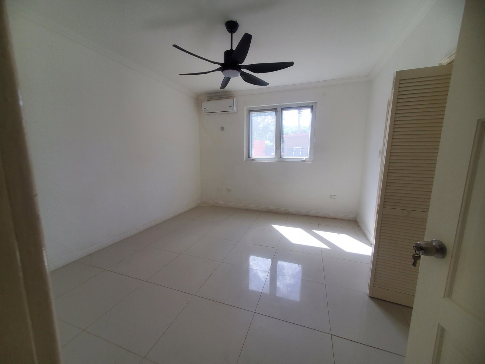 Fourth image of 2-1 Fairway Avenue in Kingston 5, St. Andrew, Jamaica - property is For Rent