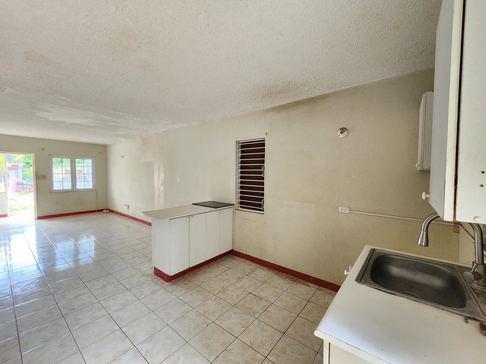 Fourth image of 1151 Seaton Crescent in Ensom City, St. Catherine, Jamaica - property is For Sale