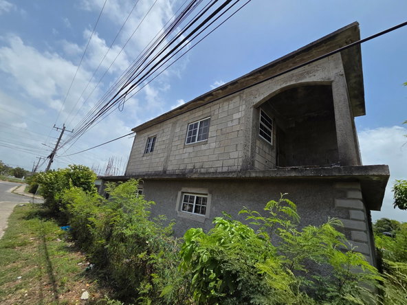 Eighth image of Hibiscus Crescent in Longville Park, Clarendon, Jamaica - property is For Sale
