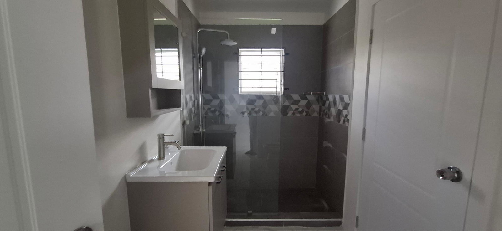 Eleventh image of 1271 Phoenix Park Village 2 in Phoenix Park, St. Catherine, Jamaica - property is For Rent