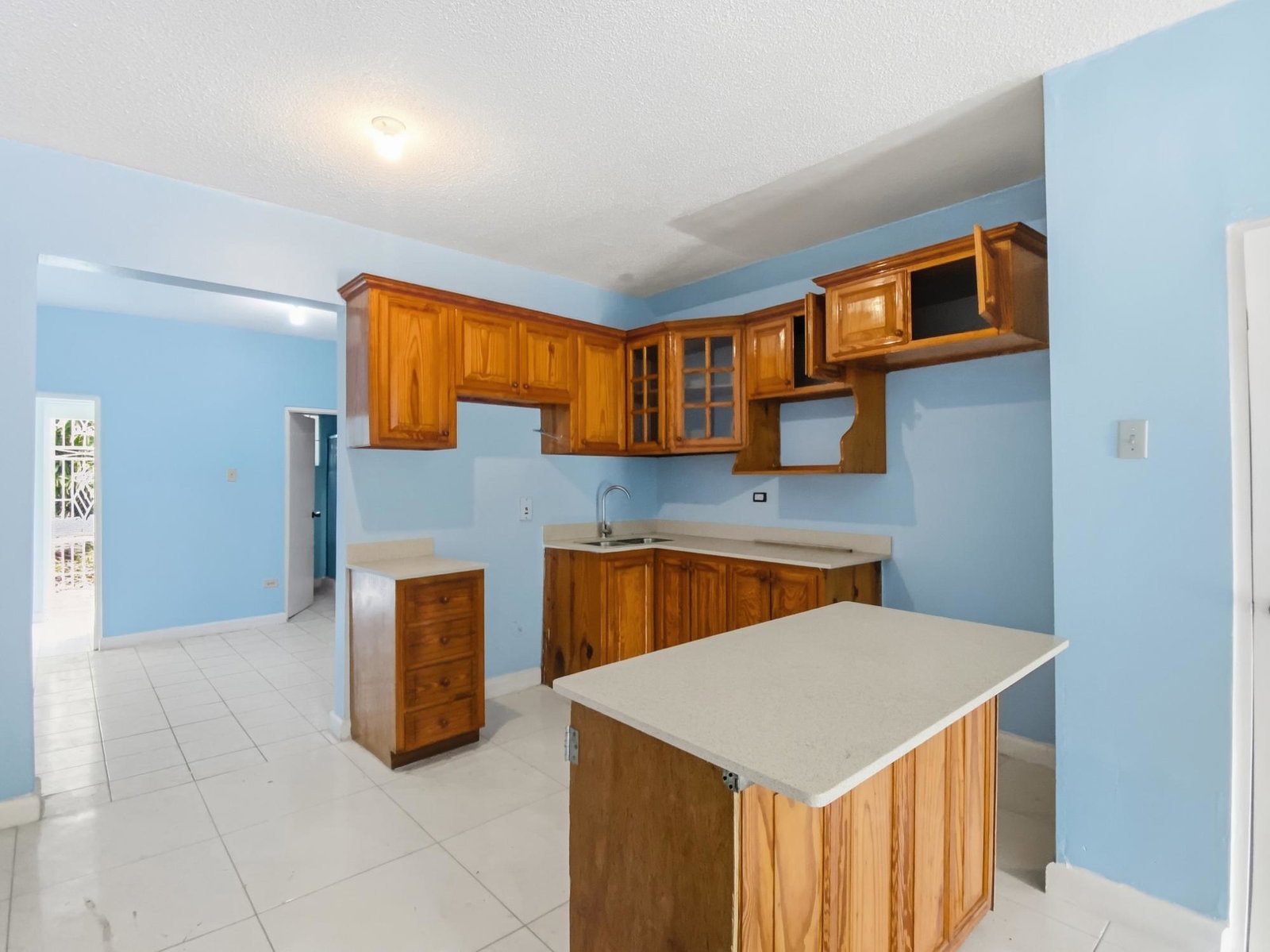 Seventh image of 94-willow Way Pines of Karachi in Kingston 7, St. Andrew, Jamaica - property is For Rent
