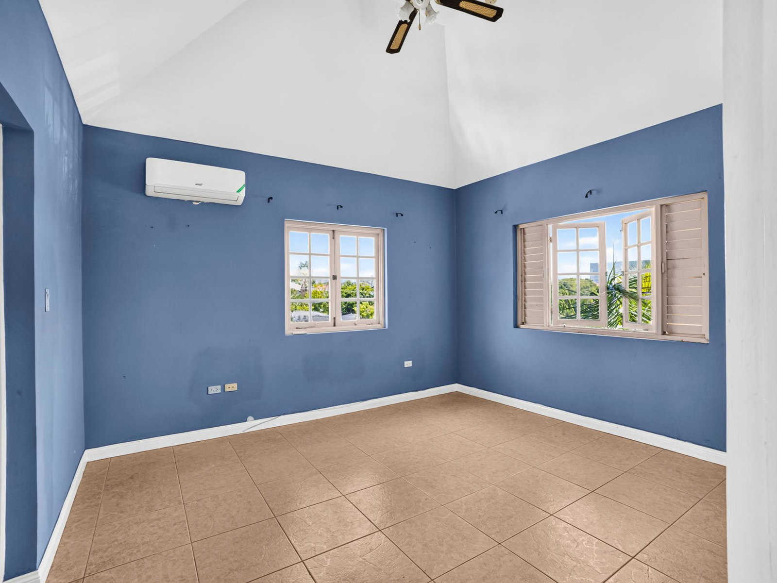 Twenty-Third image of 32-1 Marley Road in Kingston 6, St. Andrew, Jamaica - property is For Rent