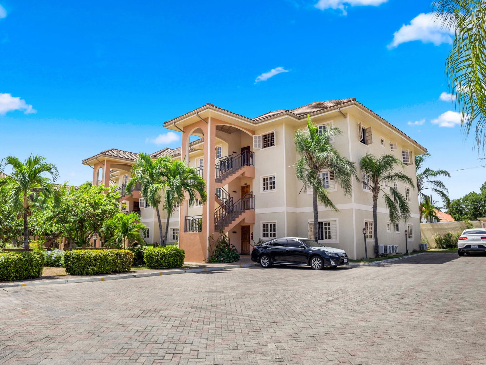 Twenty-Ninth image of 32-1 Marley Road in Kingston 6, St. Andrew, Jamaica - property is For Rent
