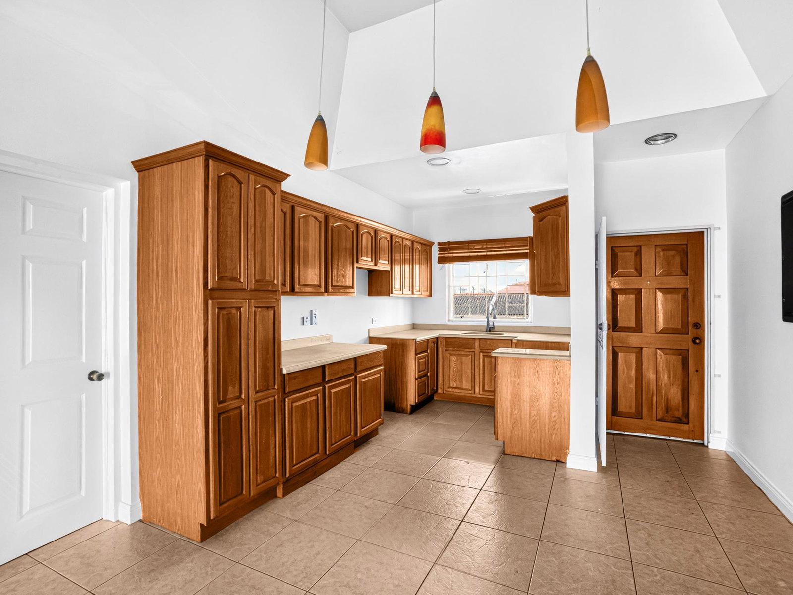 Sixth image of 32-1 Marley Road in Kingston 6, St. Andrew, Jamaica - property is For Rent