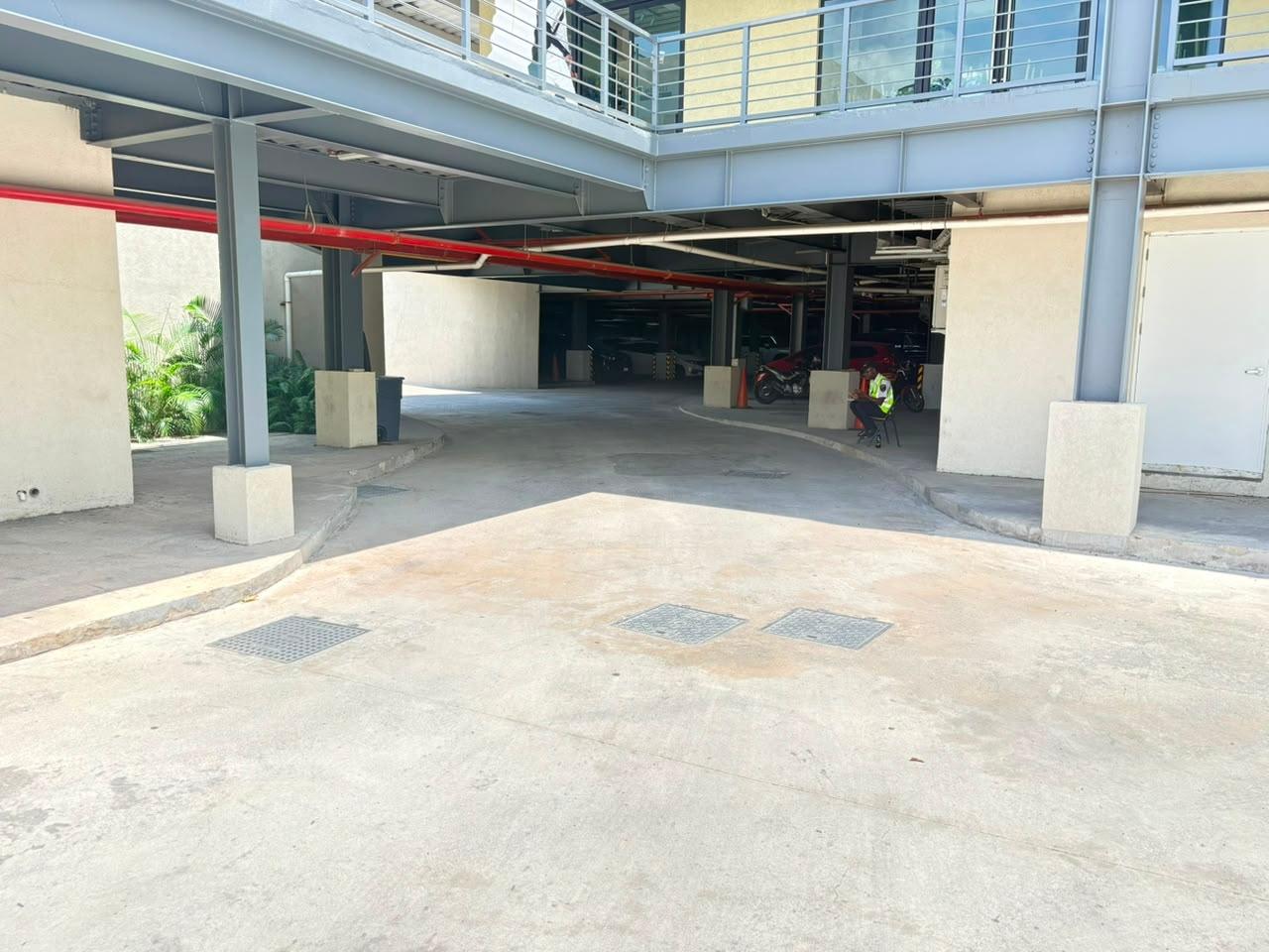 Ninth image of 17-110 Constant Spring Road in Kingston 8, St. Andrew, Jamaica - property is For Rent