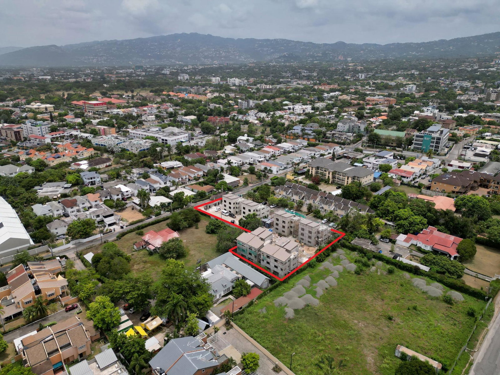 Seventh image of 4- 6 Donhead Avenue in Kingston 6, St. Andrew, Jamaica - property is For Sale