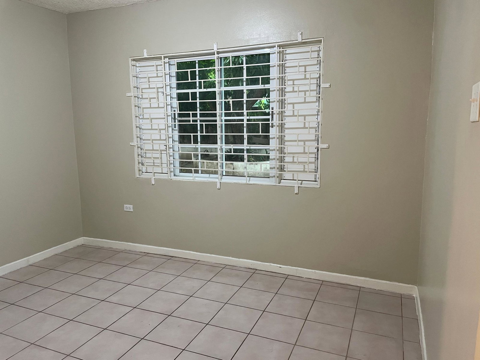 Seventh image of 4-14 Ravinia Road in Kingston 6, St. Andrew, Jamaica - property is For Rent