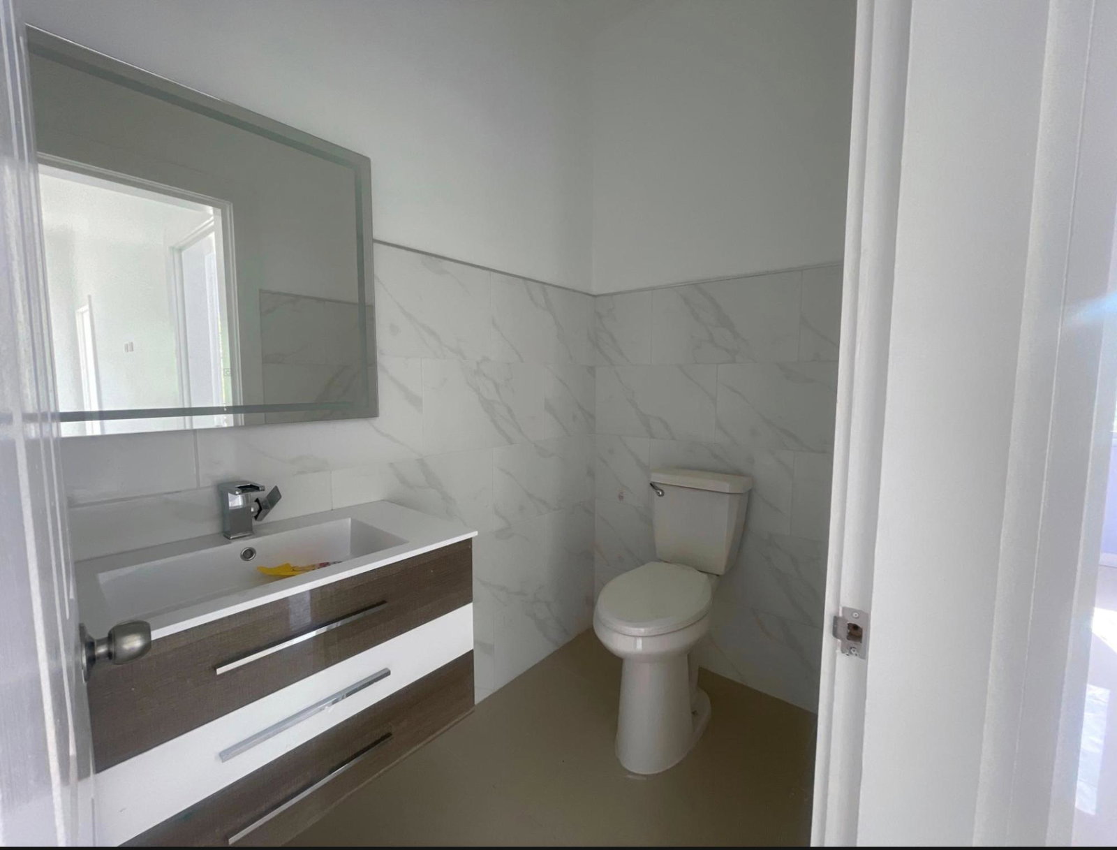 Tenth image of 5-3 Heffs Crescent in Kingston 19, St. Andrew, Jamaica - property is For Sale