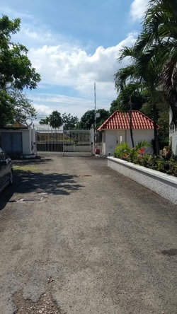 Fifteenth image of 7a-10 East Avenue in Kingston 8, St. Andrew, Jamaica - property is For Rent