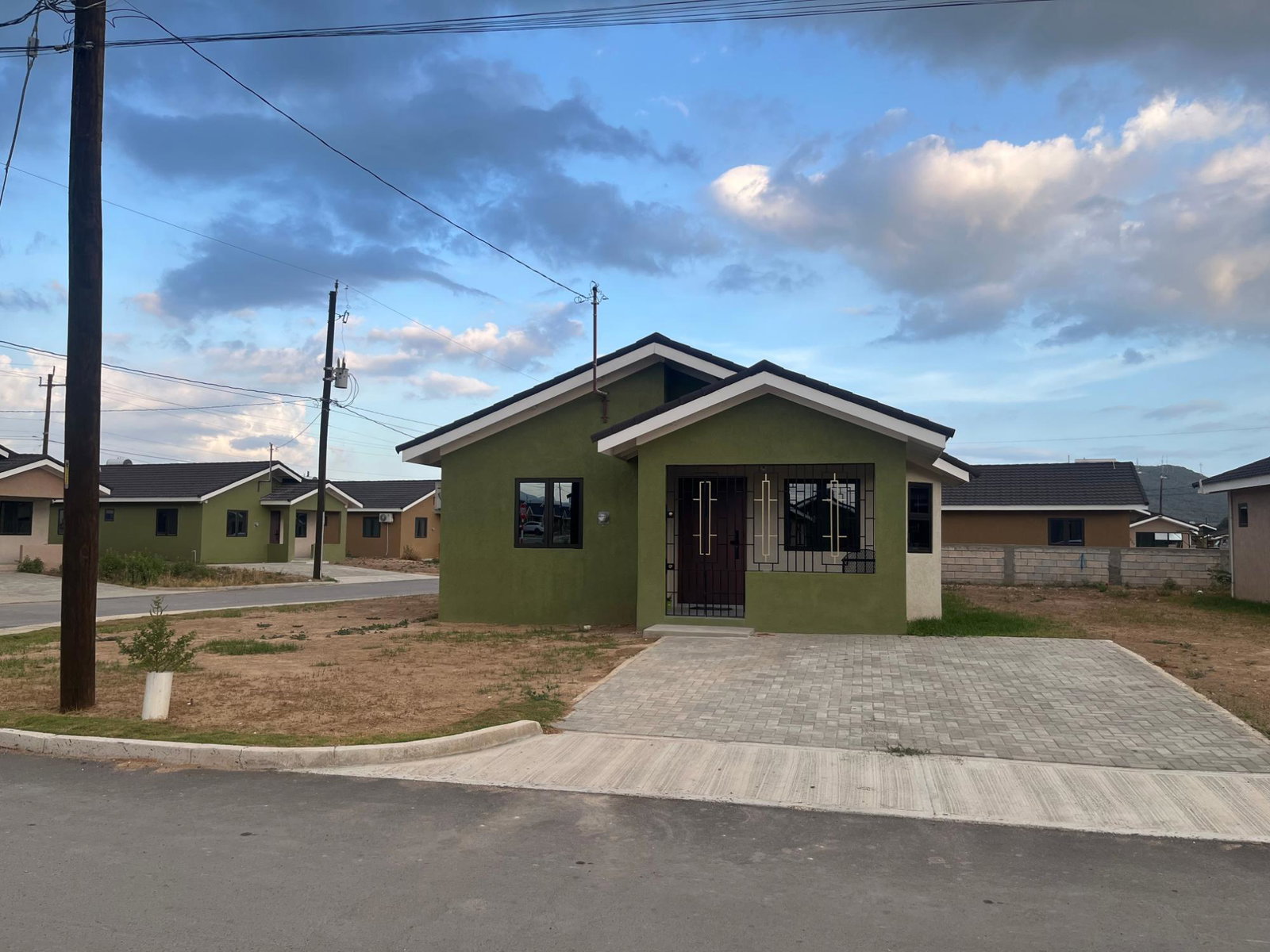 Second image of 341 Oak Estates, Portmore St. in Portmore Pines, St. Catherine, Jamaica - property is For Rent