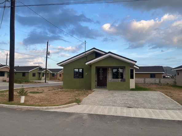 Second image of 341 Oak Estates, Portmore St. in Portmore Pines, St. Catherine, Jamaica - property is For Rent