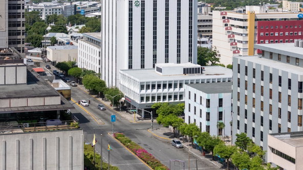 Fifth image of 52 Knutsford Blvd, New Kings in Kingston 5, St. Andrew, Jamaica - property is For Rent