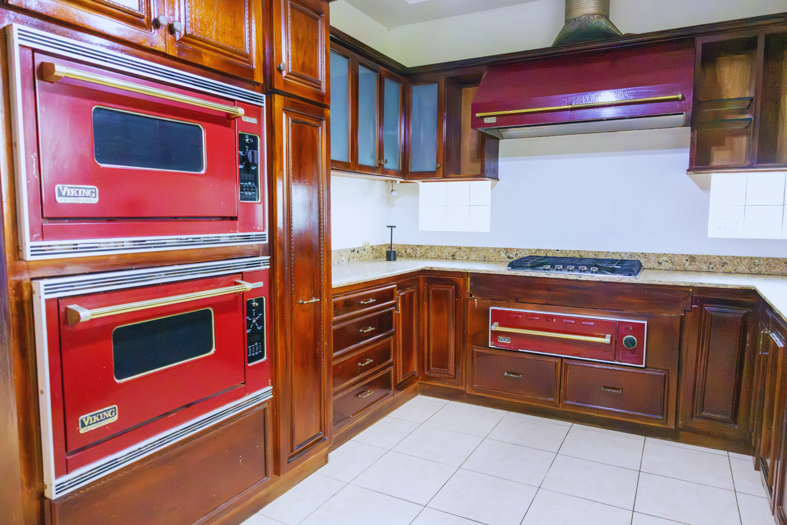 Fifth image of 4 Skyline Drive. Jacks Hill in Kingston 6, St. Andrew, Jamaica - property is For Rent