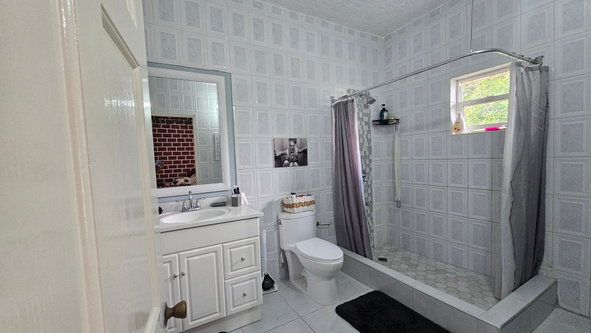 Tenth image of 22 Leas Flat in Kingston 19, St. Andrew, Jamaica - property is For Rent
