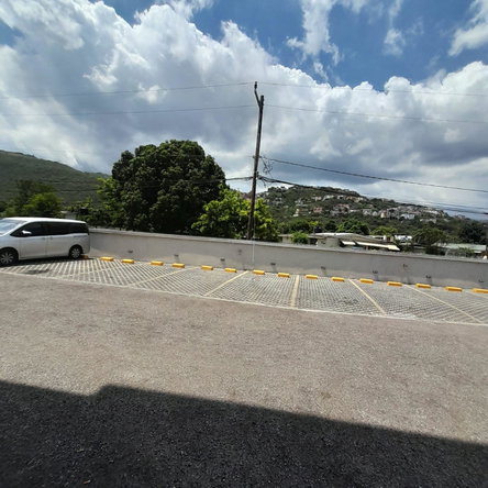 Third image of 318-1 Queensbury Drive in Kingston 19, St. Andrew, Jamaica - property is For Rent