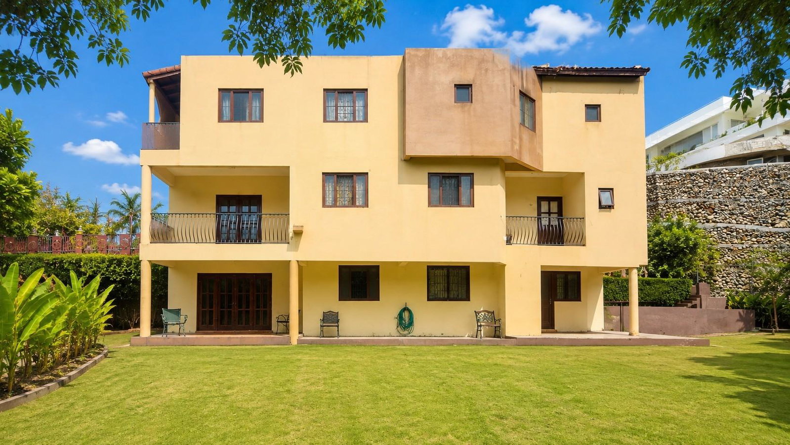 First image of 8 Plymouth Close, Kingston in Kingston 6, St. Andrew, Jamaica - property is For Rent