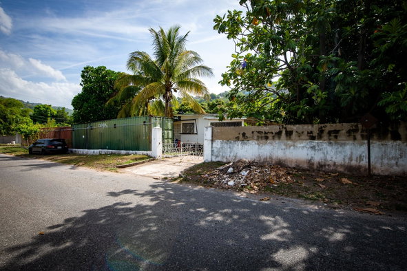 Fourth image of 17 Coolshade Avenue, Havenda in Kingston 19, St. Andrew, Jamaica - property is For Sale